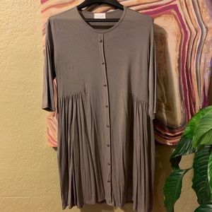 Bella Ella taupe nude tan faux-button-up dress S